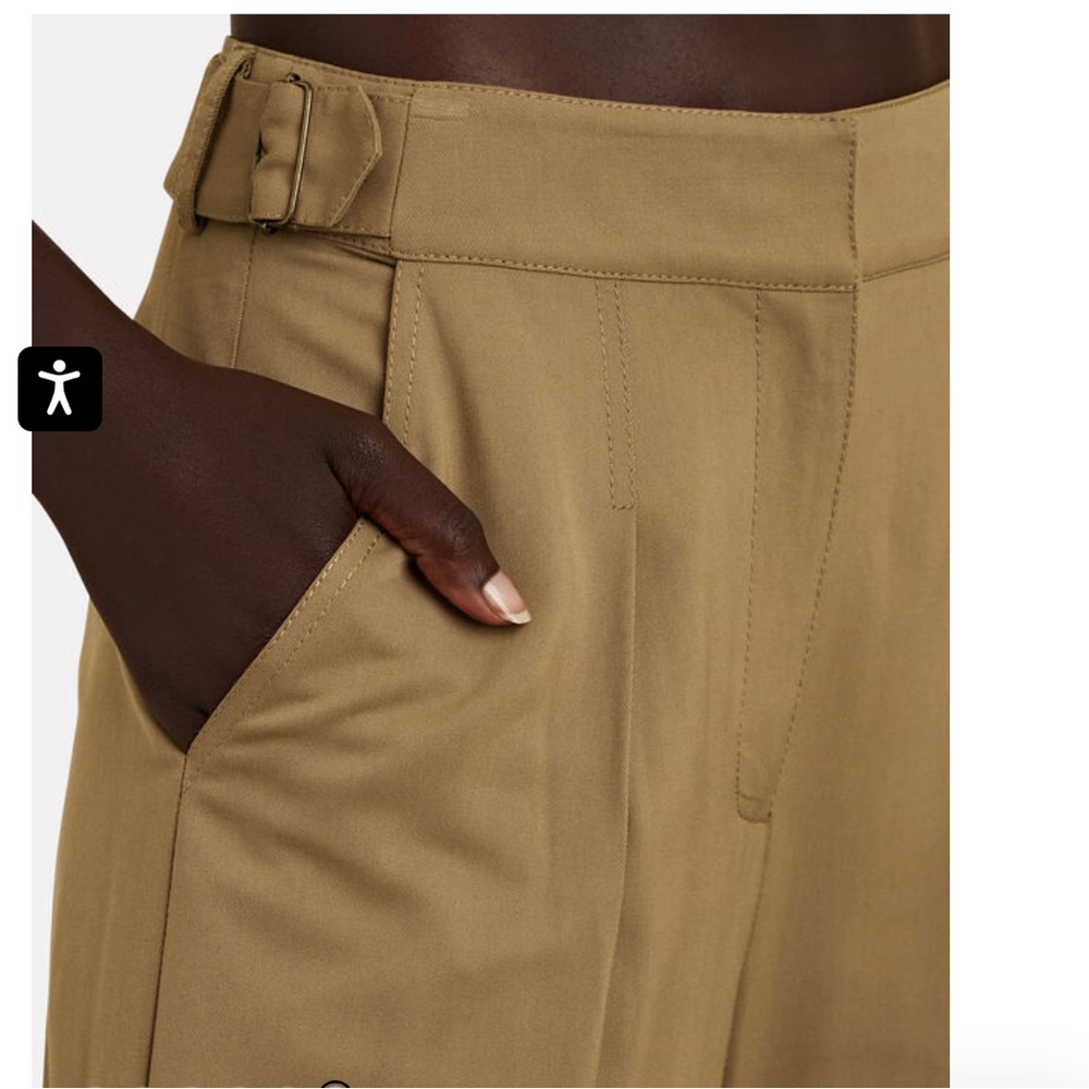 Intermix - Picture 2 of 5